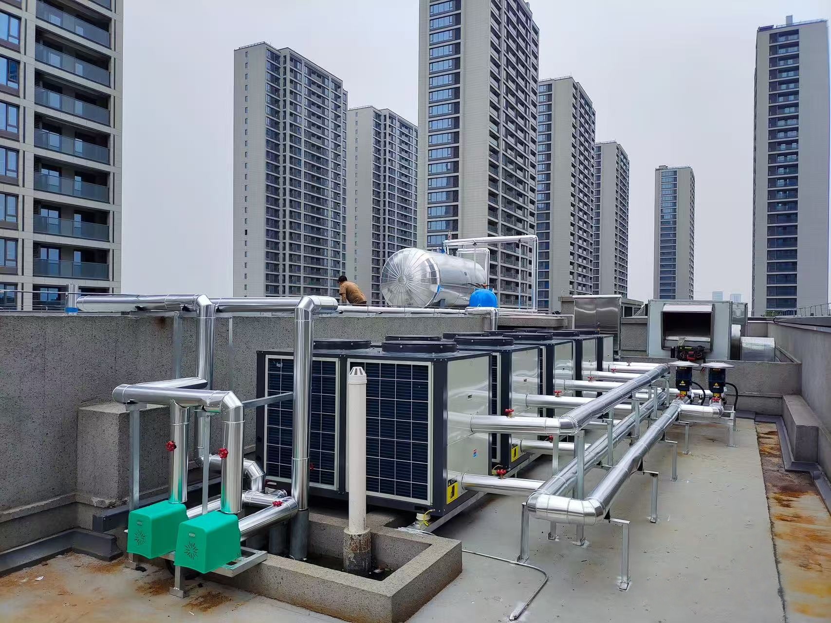 Những biến động về năng lượng trên thế giới ngày càng gia tăng và bơm nhiệt nguồn kép giúp bảo tồn năng lượng, ổn định, giảm chi phí và cải thiện hiệu quả.